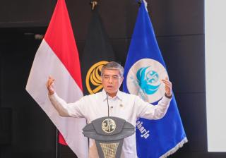 Menaker Dorong Hubungan Industrial Transformatif, Pekerja dan Perusahaan Harus Jadi Mitra Strategis